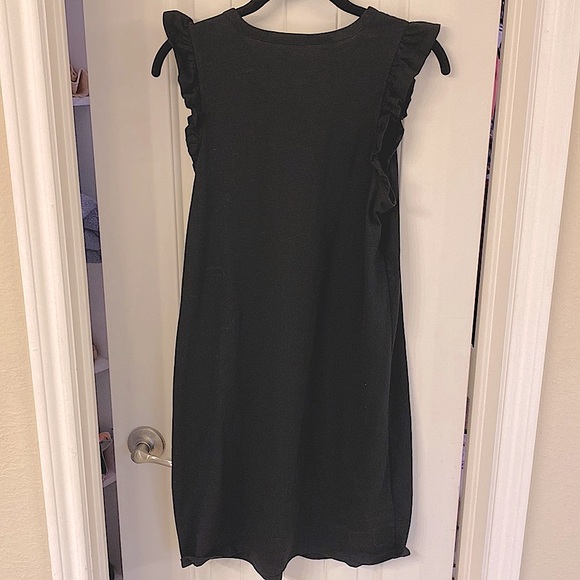 Ruffle sleeveless dress - Picture 2 of 4
